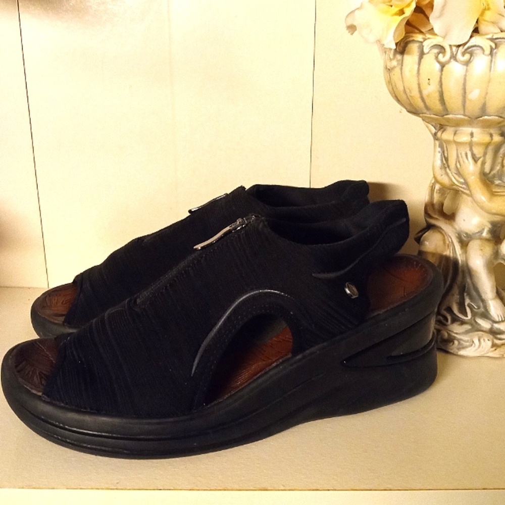 Bzees Vinny Zip-up Wedge Sandal